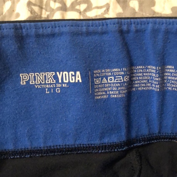 Pink vs yoga leggings - Picture 2 of 2